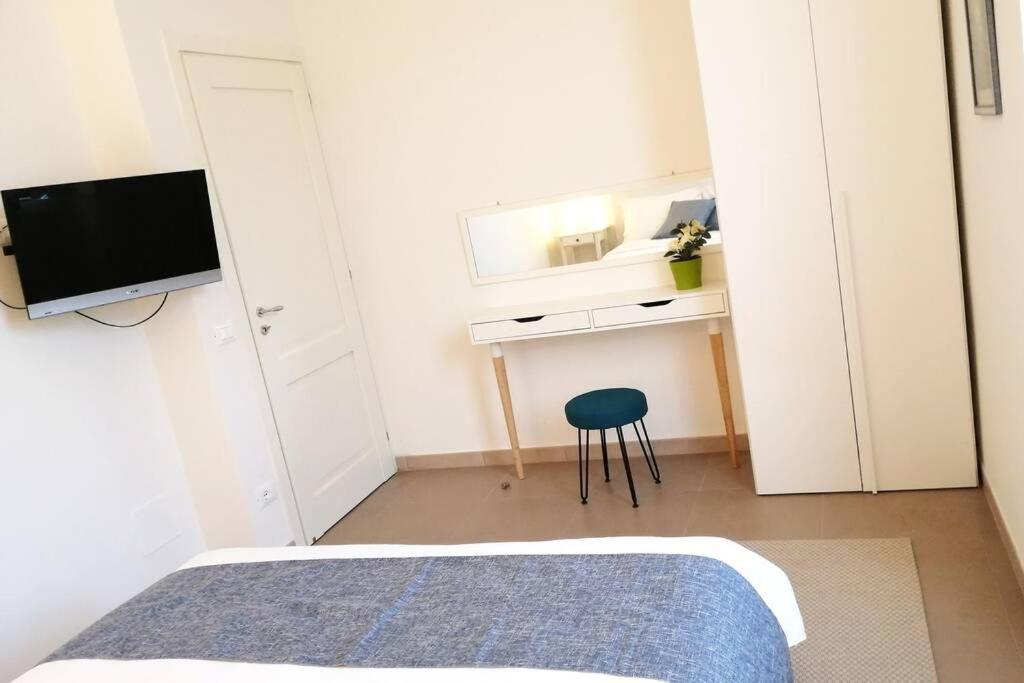 Charming & Spacious Florentine Home Just Two Mins From Tram Stop Florencia Exterior foto