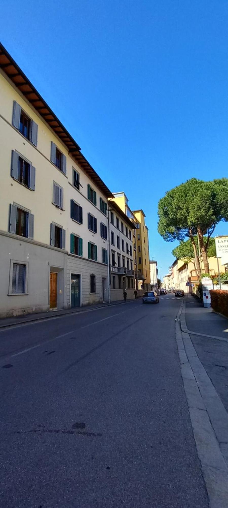 Charming & Spacious Florentine Home Just Two Mins From Tram Stop Florencia Exterior foto